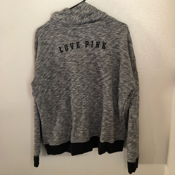 Pink brand black and gray sweater - Picture 4 of 6